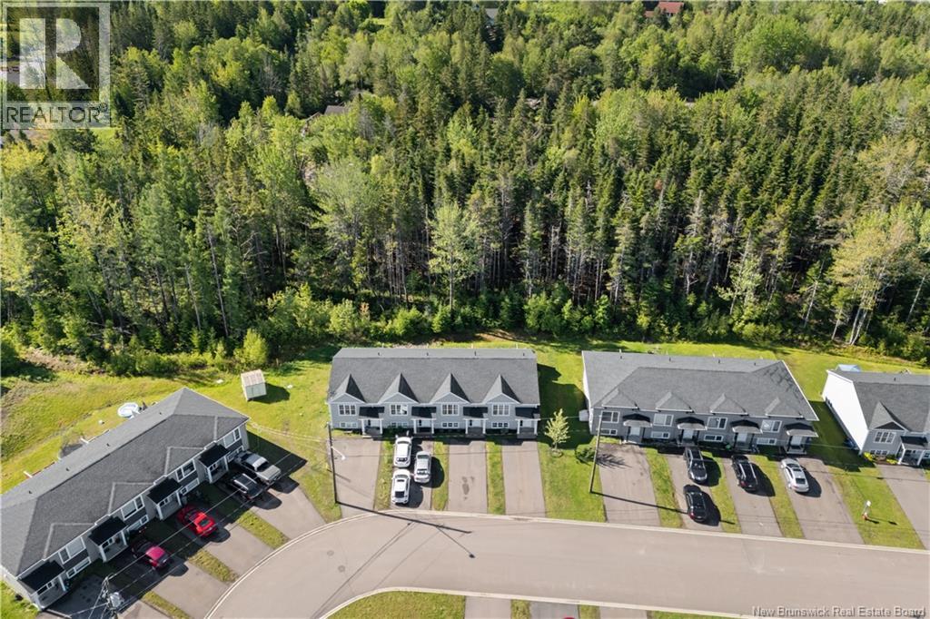 237 des Erables Street - Photo 2
