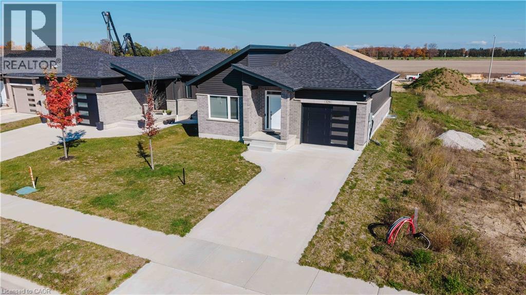 329 MARY ROSE Avenue