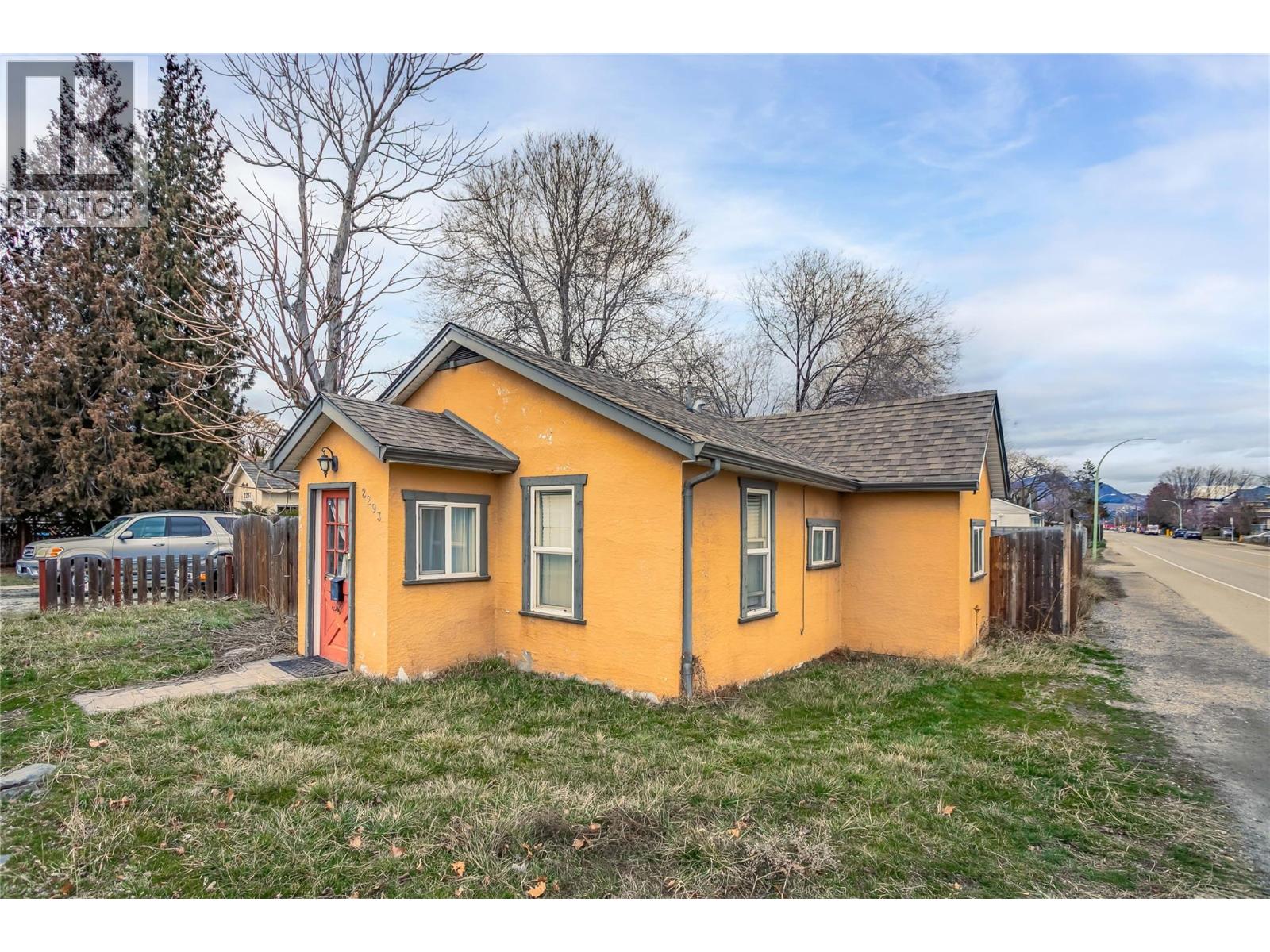 2293 Woodlawn Street