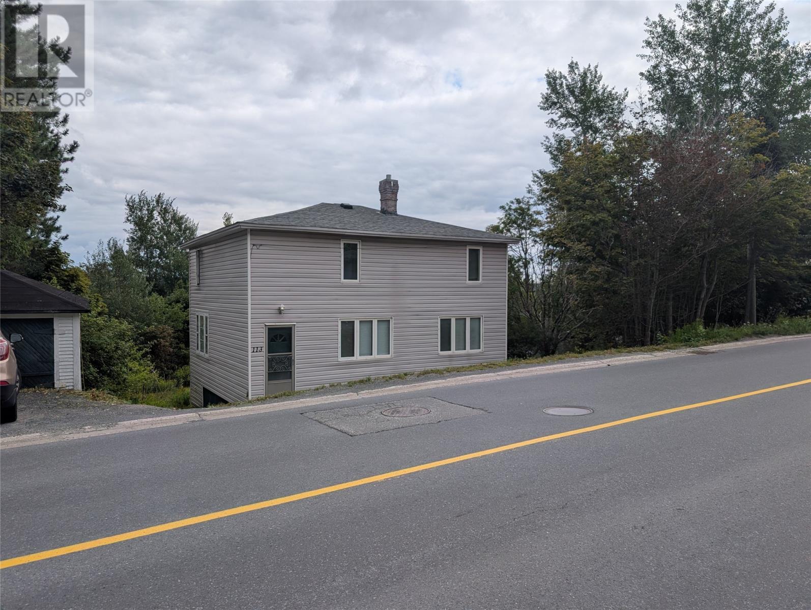 113-115 Memorial Drive - Photo 3