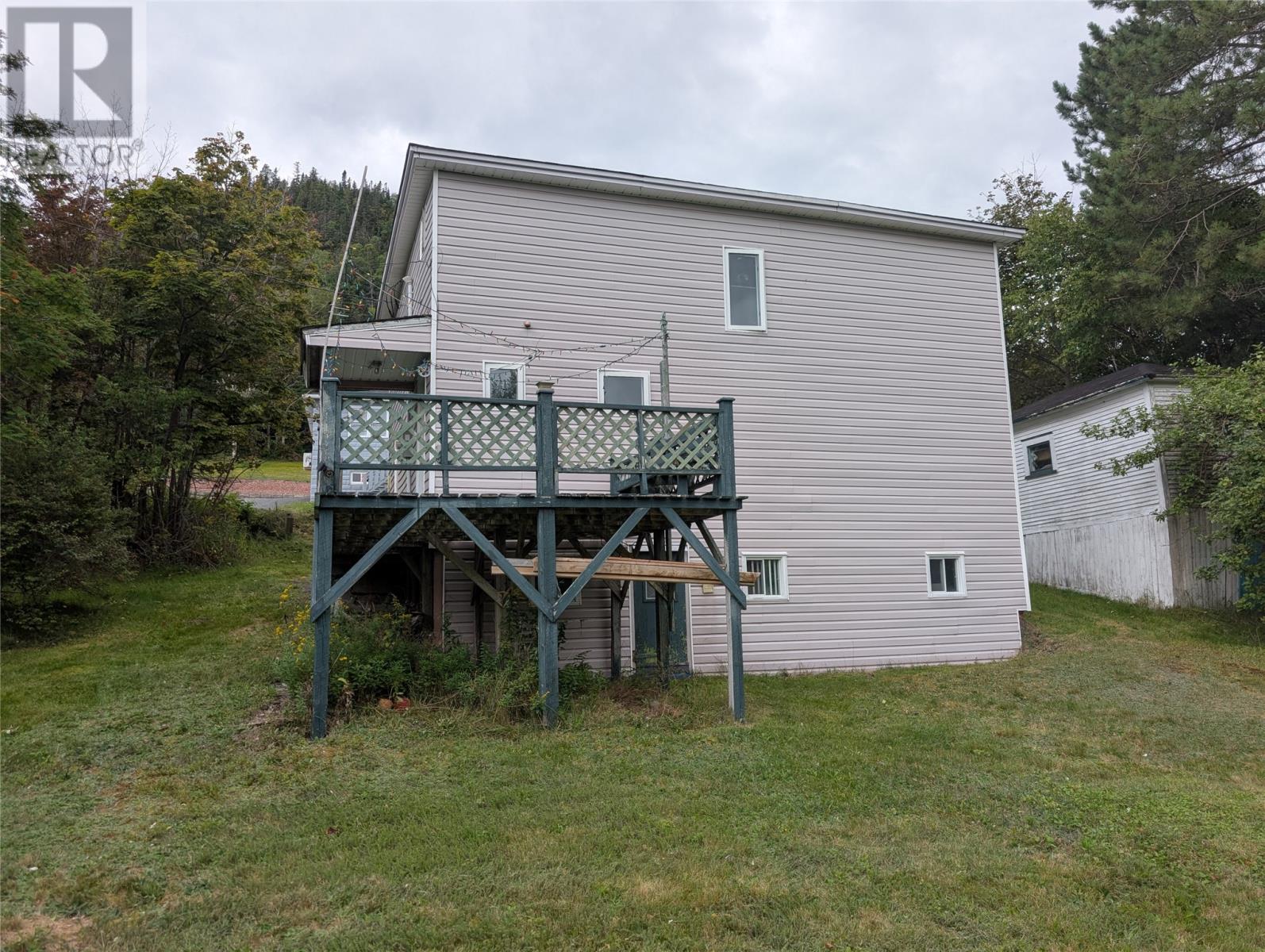 113-115 Memorial Drive - Photo 4