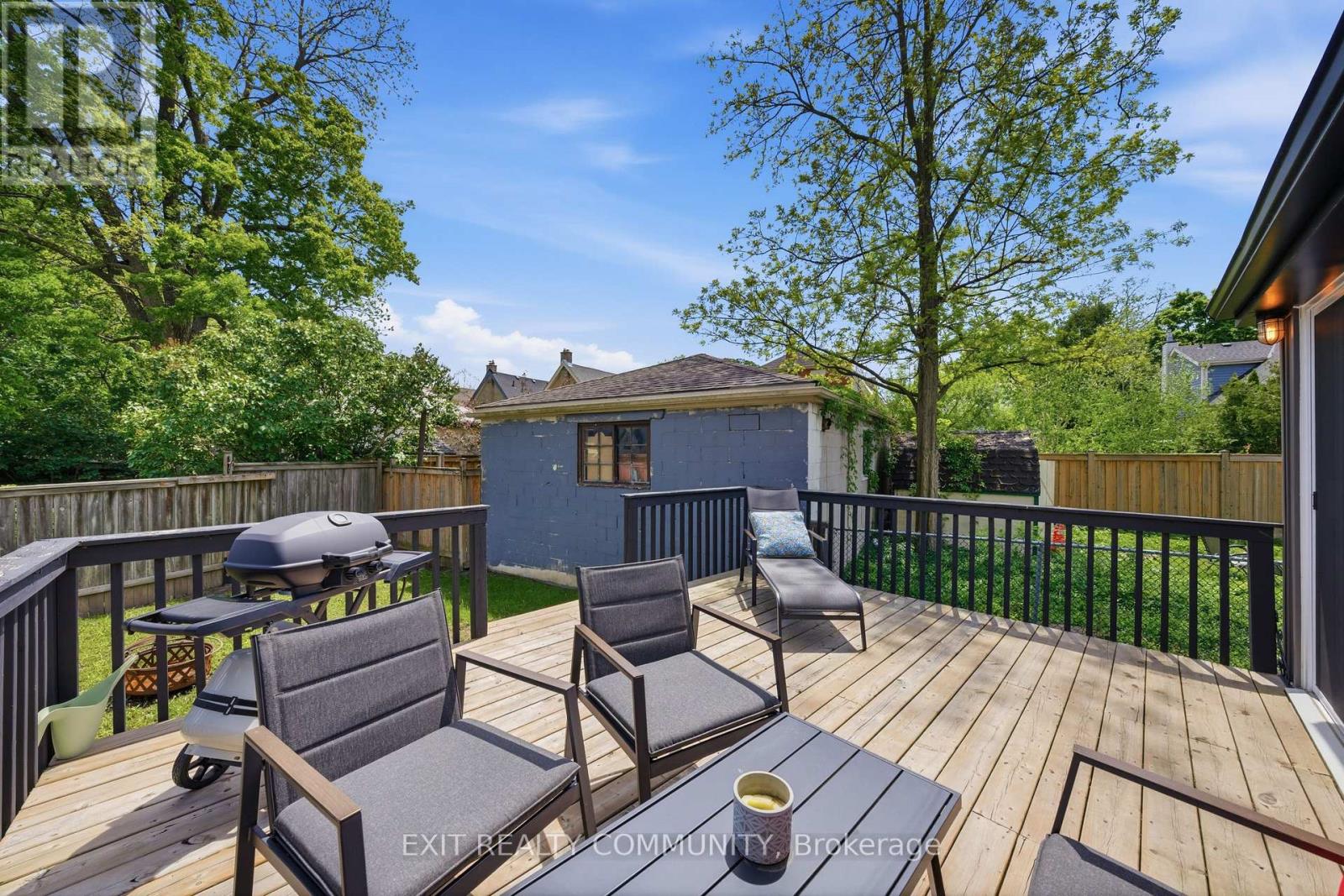 20 WHARNCLIFFE ROAD S - Photo 4