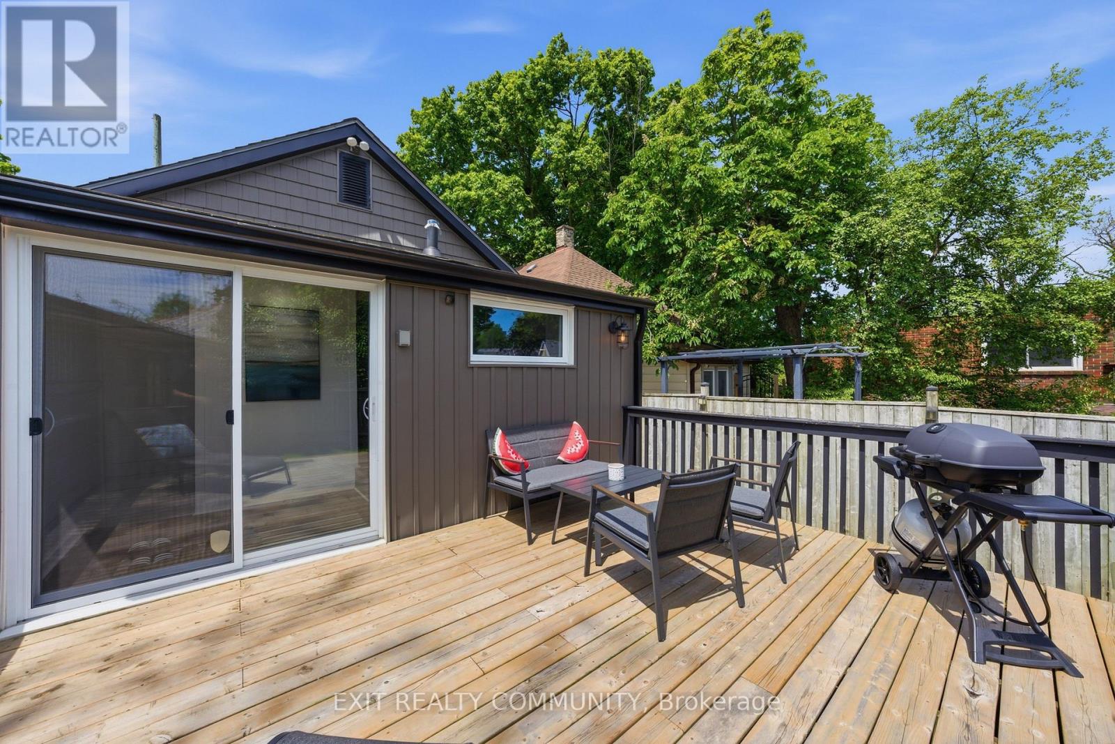 20 WHARNCLIFFE ROAD S - Photo 3