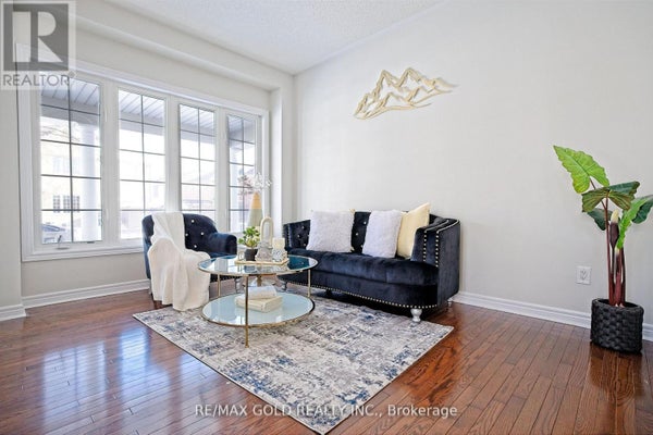 69 Calderstone Rd, Brampton (Bram East), ON 4