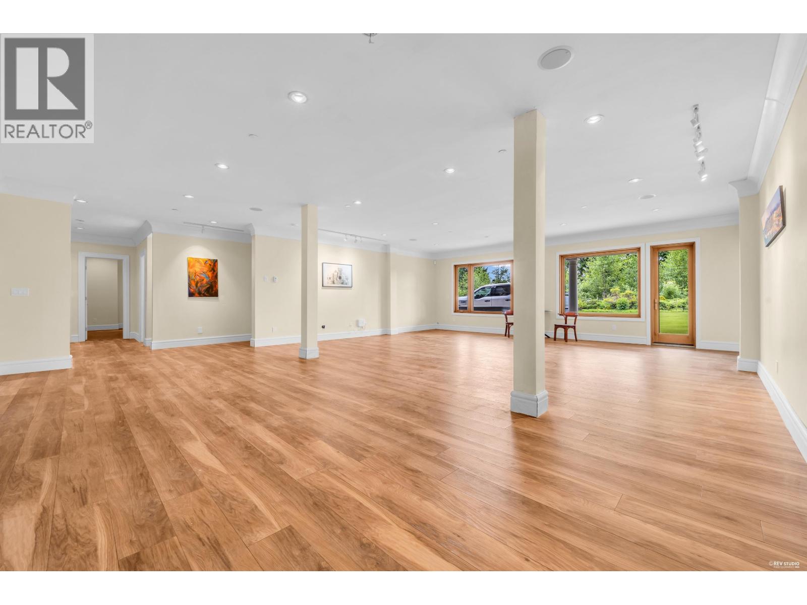950 GREENWOOD ROAD