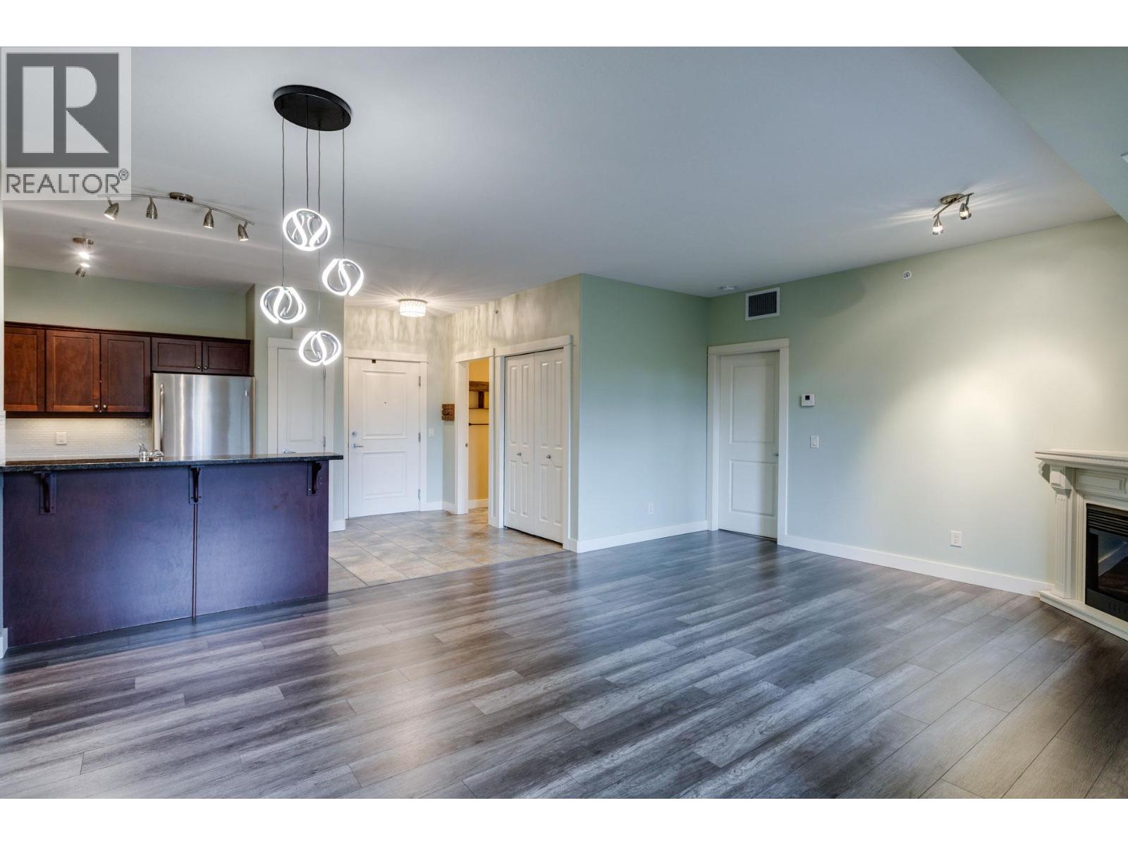 2611 Stillwater Way Unit# 219