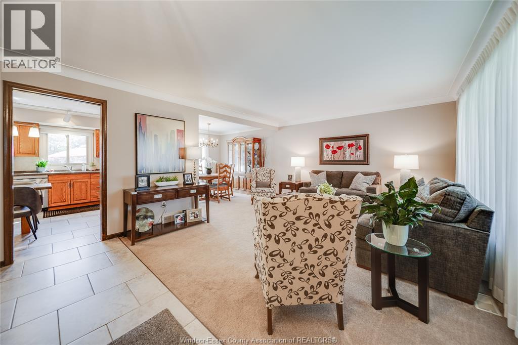 380 WOODRIDGE DRIVE