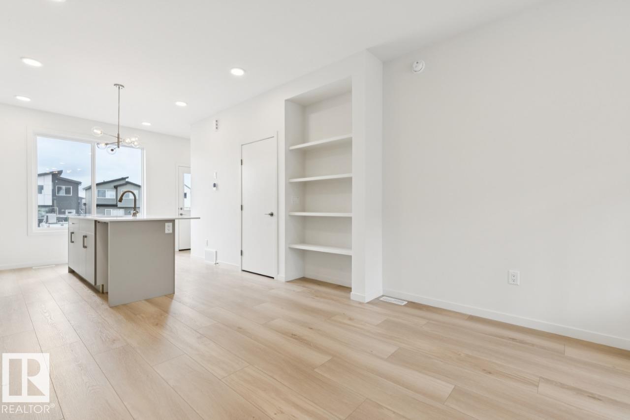 8148 228 ST NW