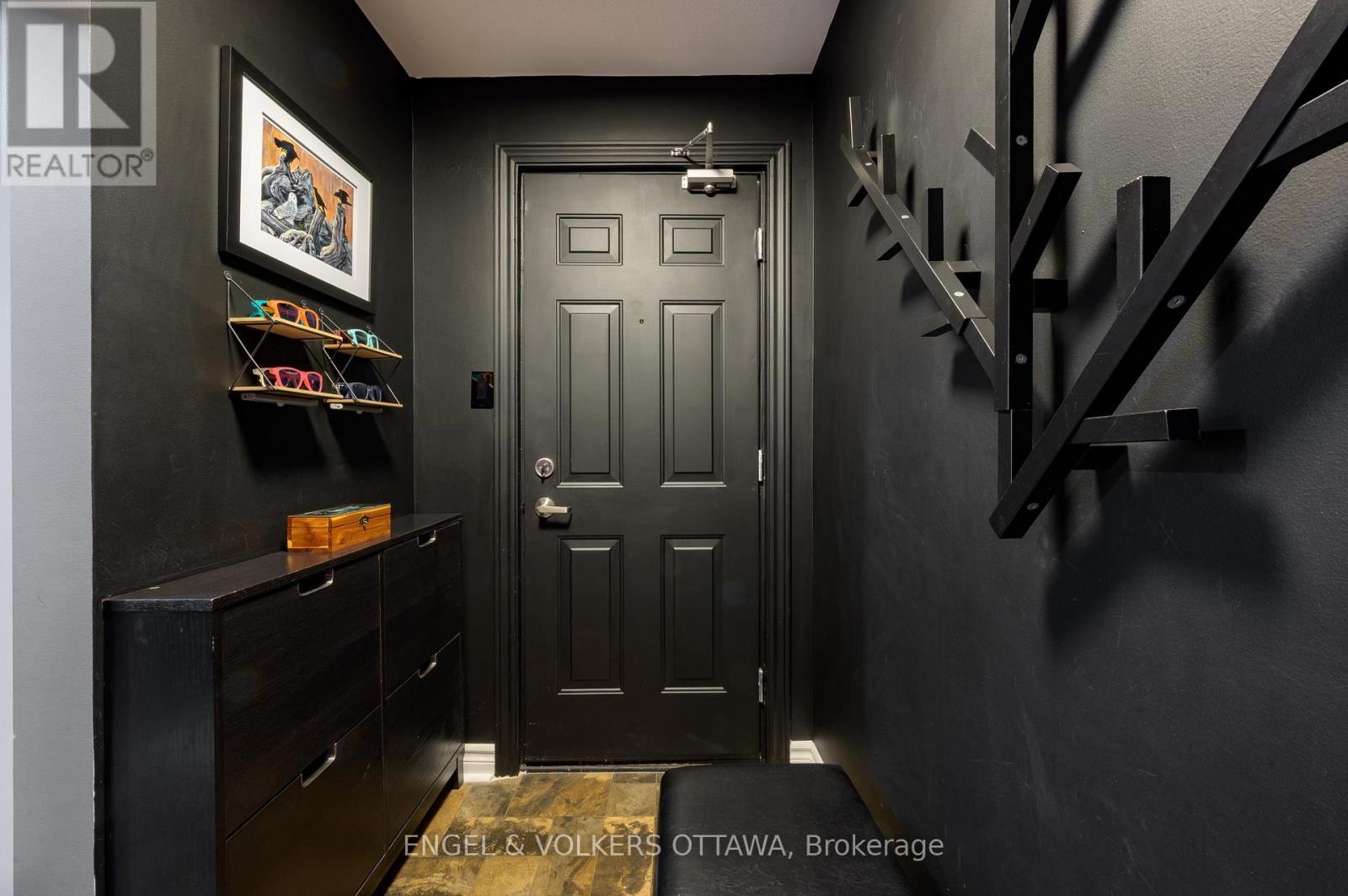 7 - 50 BARNSTONE DRIVE