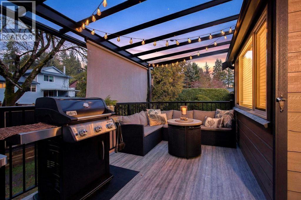 969 MANSFIELD CRESCENT