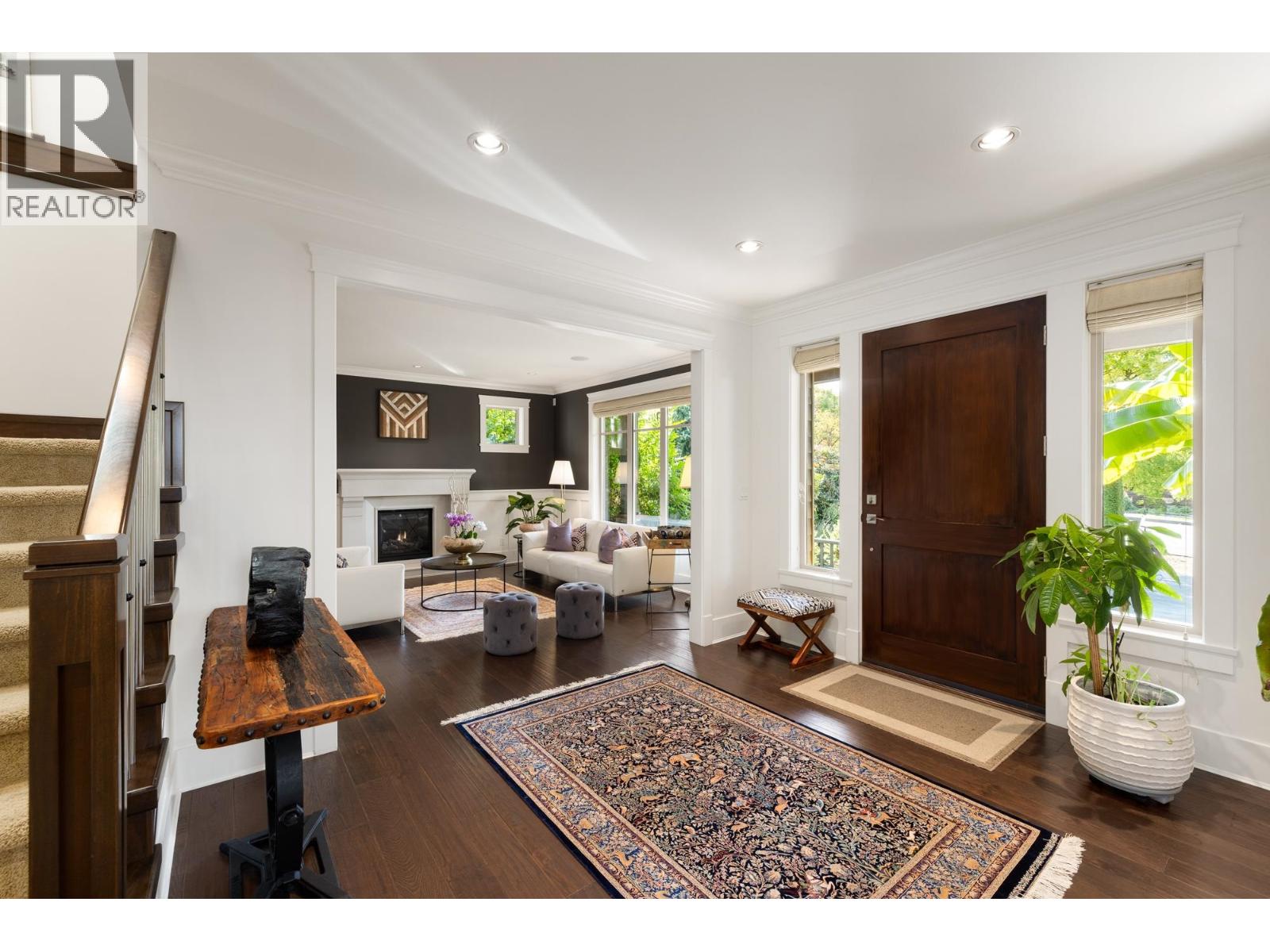 358 W 15TH STREET