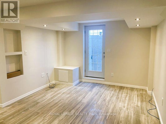 455 Trudeau Dr, Milton (Cl Clarke), ON 4