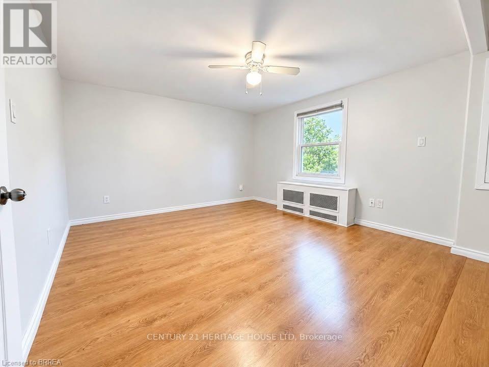 3 - 70 GRANDVIEW STREET