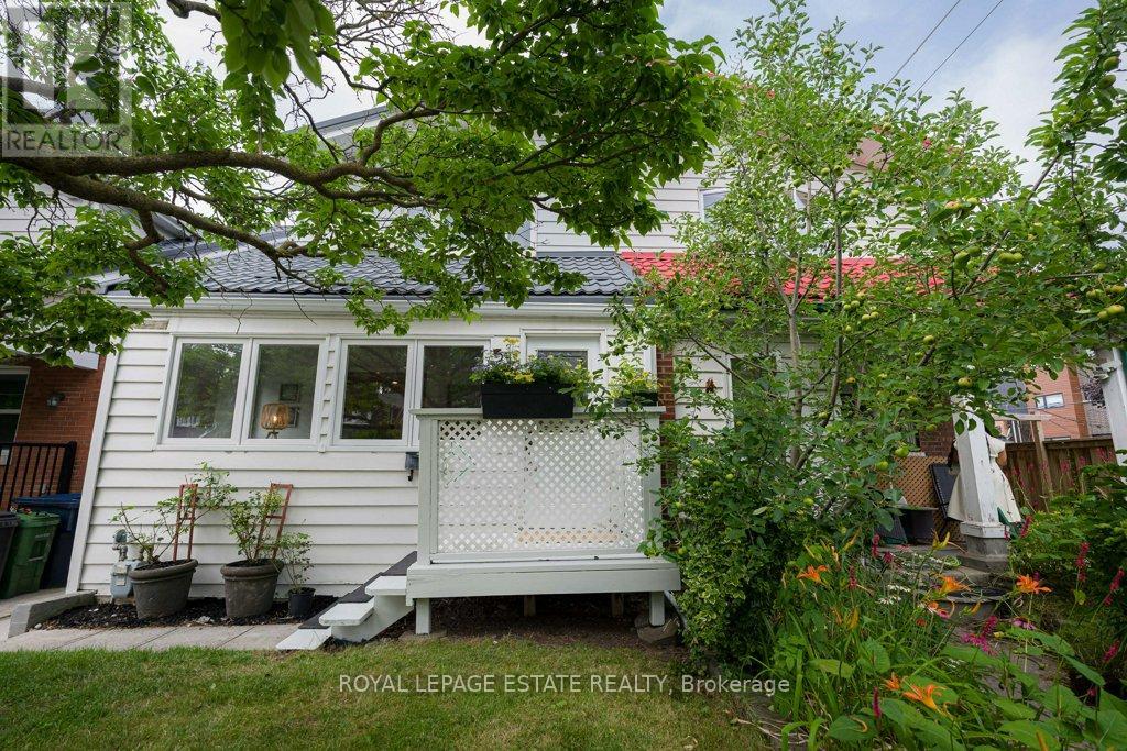 212 LAWLOR AVENUE
