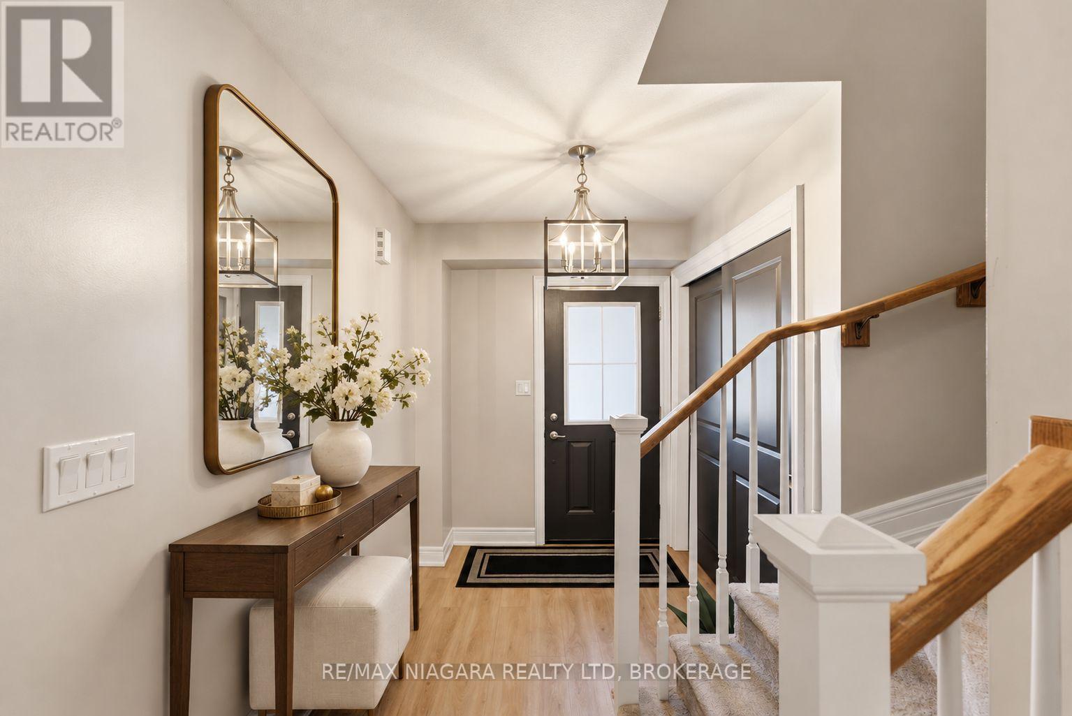 18 - 340 PROSPECT POINT ROAD N