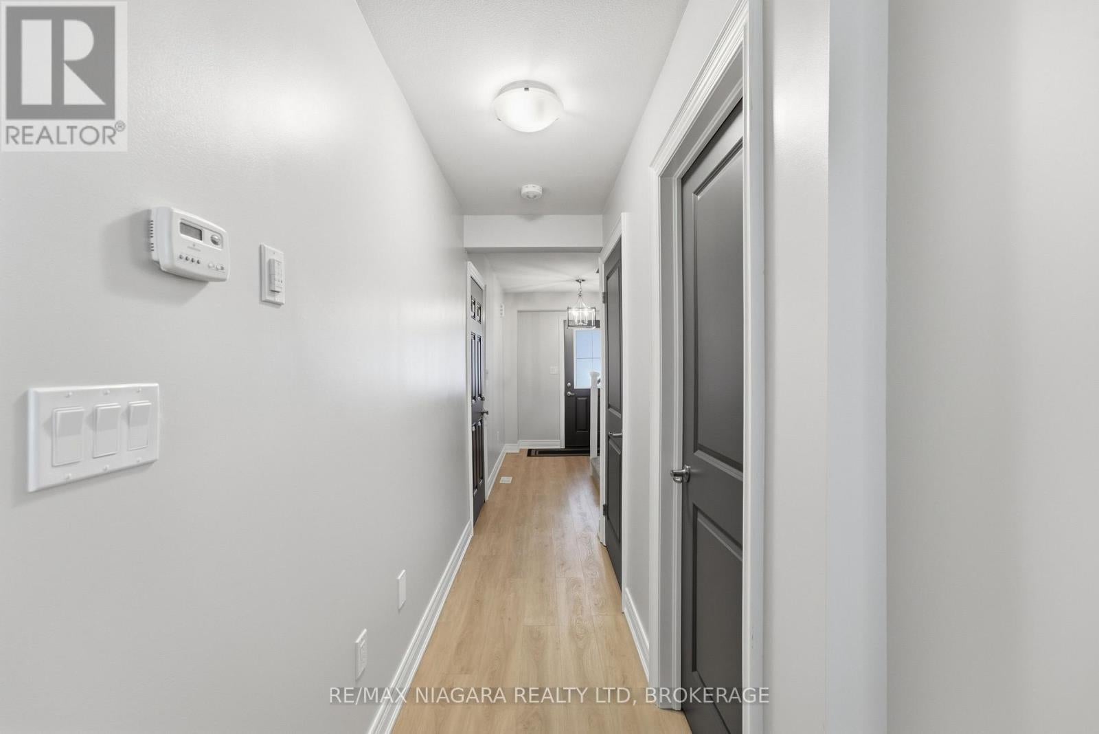 18 - 340 PROSPECT POINT ROAD N