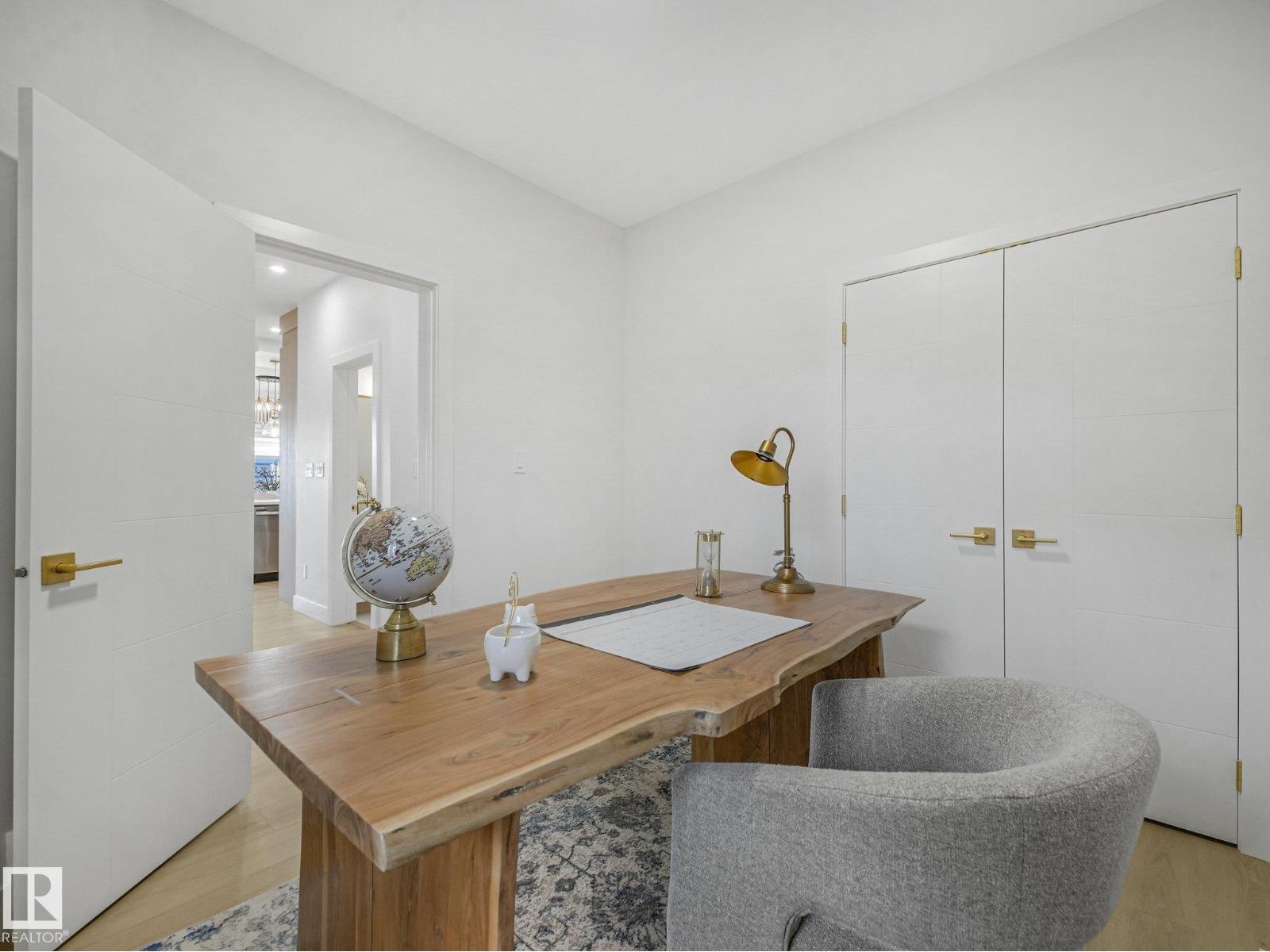 102 Ravenshire Wynd