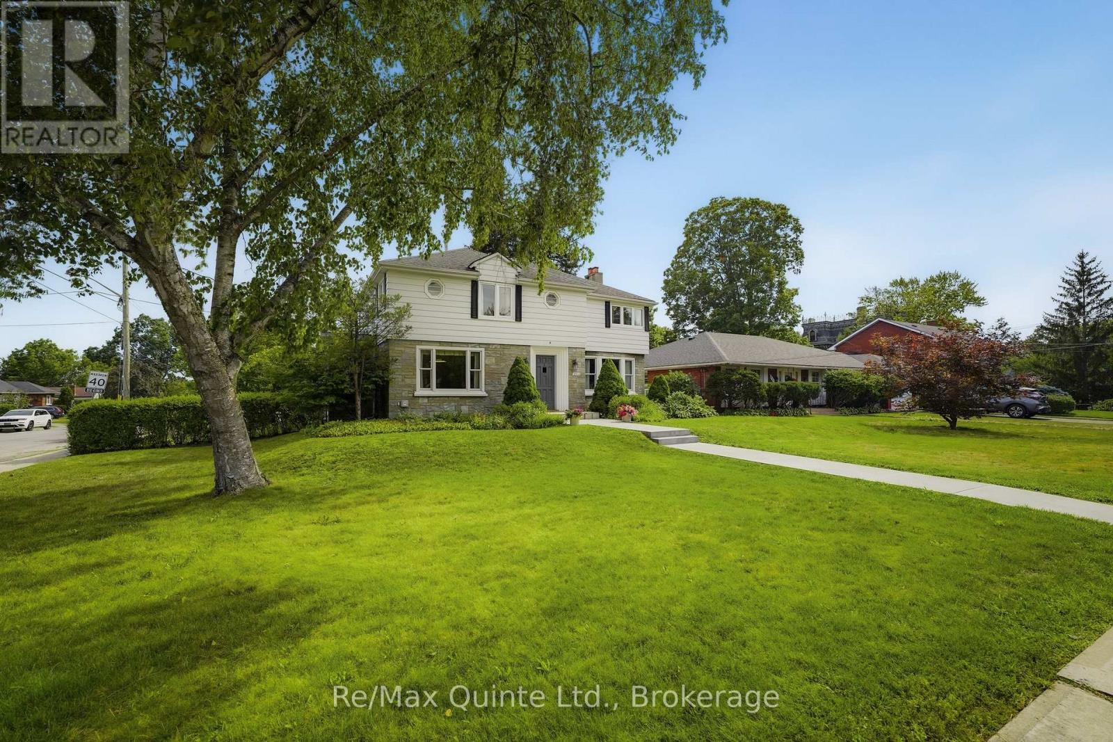 271 BRIDGE STREET EAST