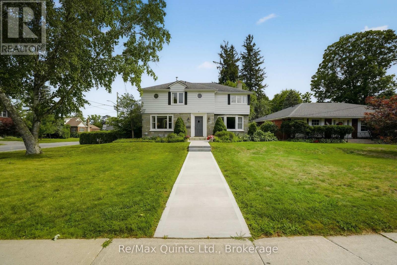 271 BRIDGE STREET EAST