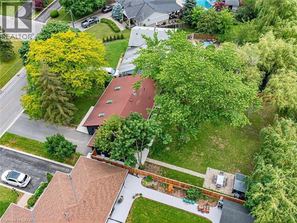 13 SWANHURST Boulevard