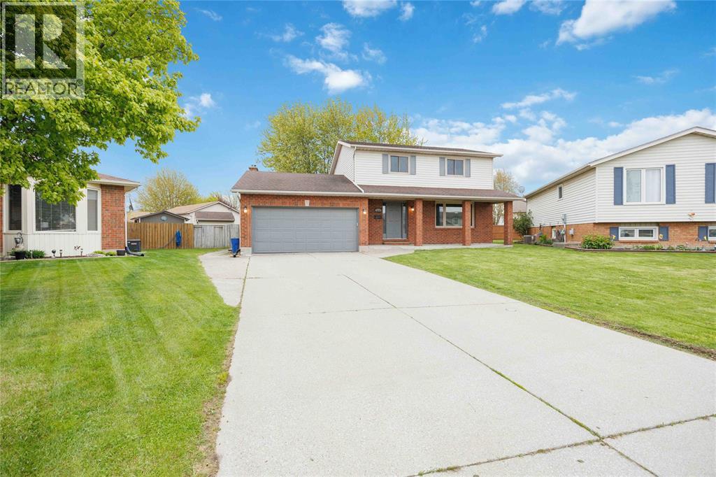 1516 HENLEY CRESCENT