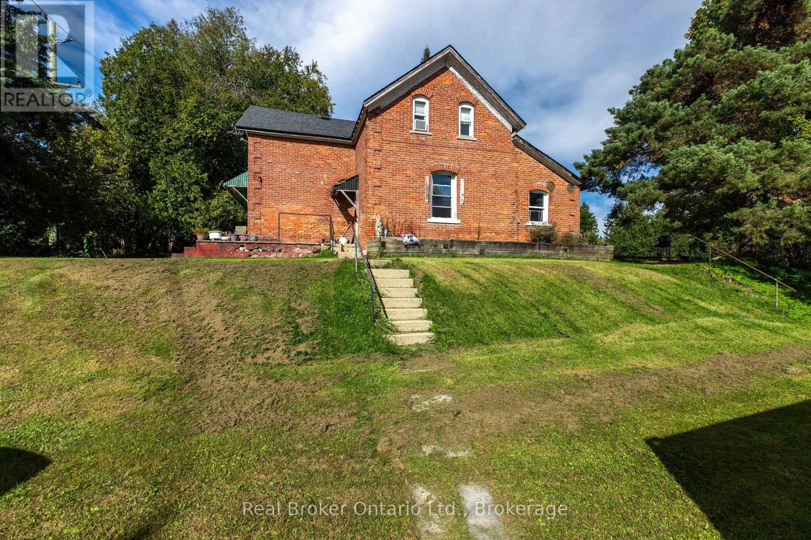 776813 HIGHWAY 10, R.R. #3 HIGHWAY