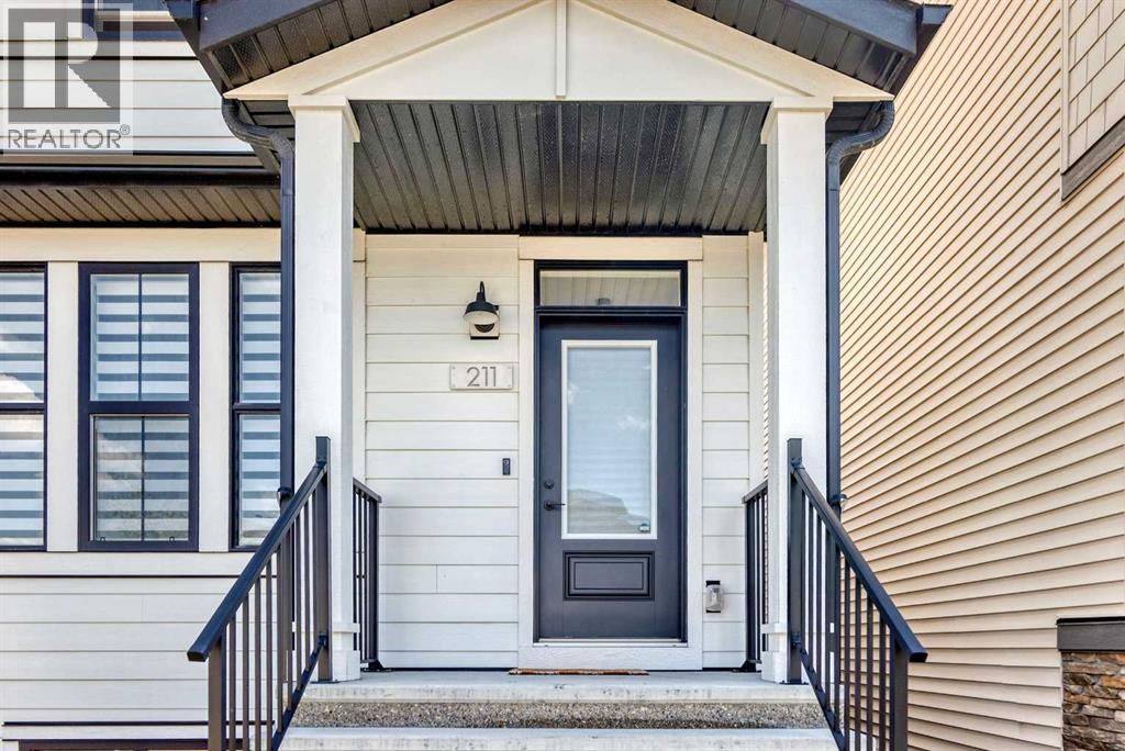 211 Silverton Glen Crescent SW