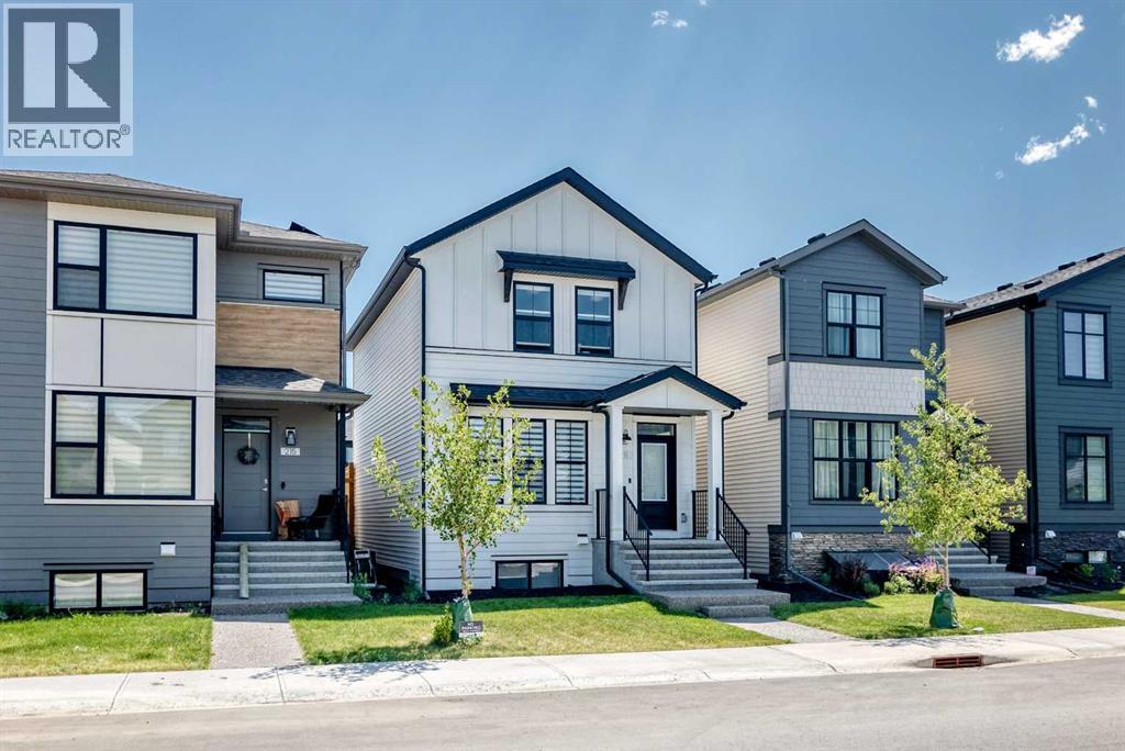 211 Silverton Glen Crescent SW