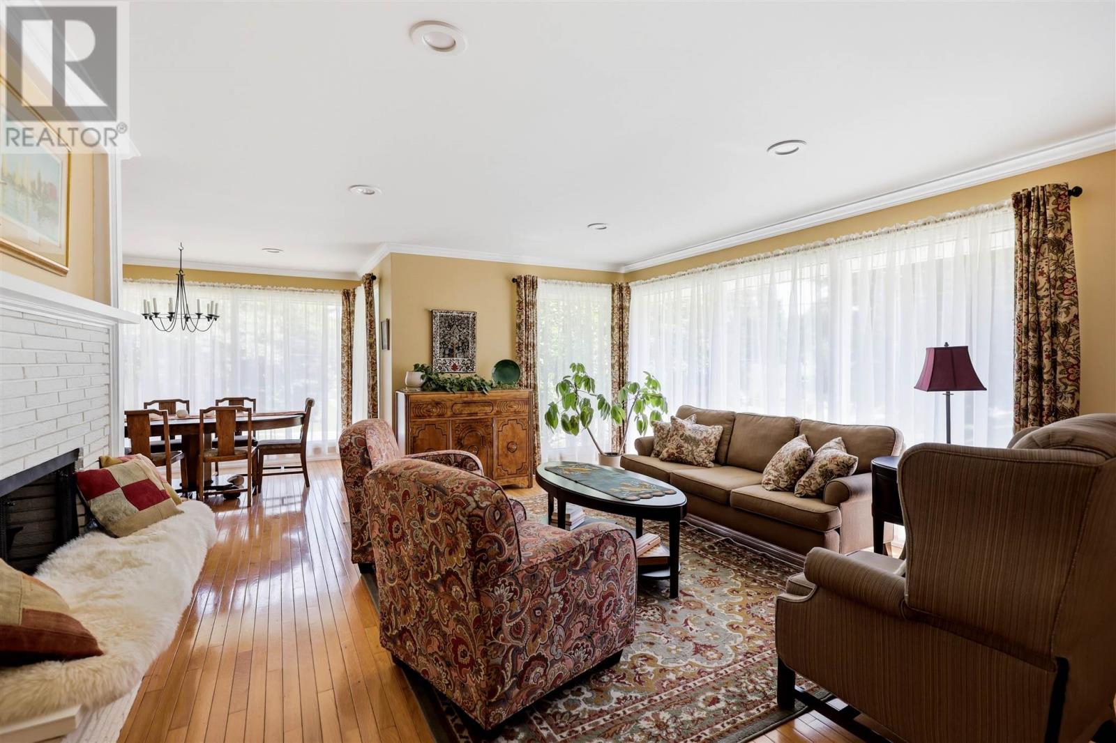 10 Thorneloe CRES - Photo 4
