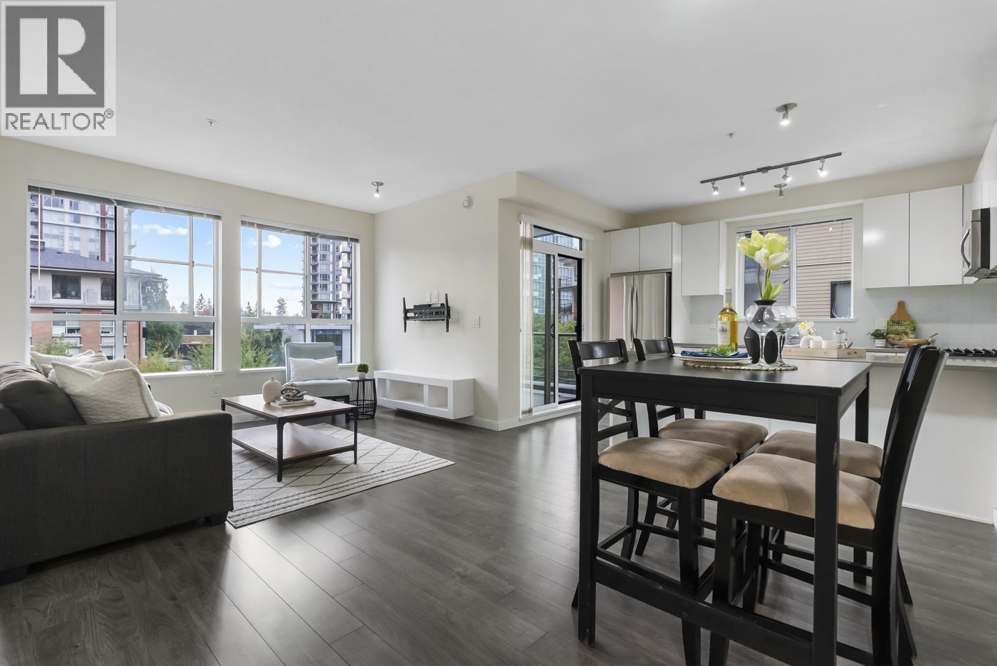 315 1152 WINDSOR MEWS