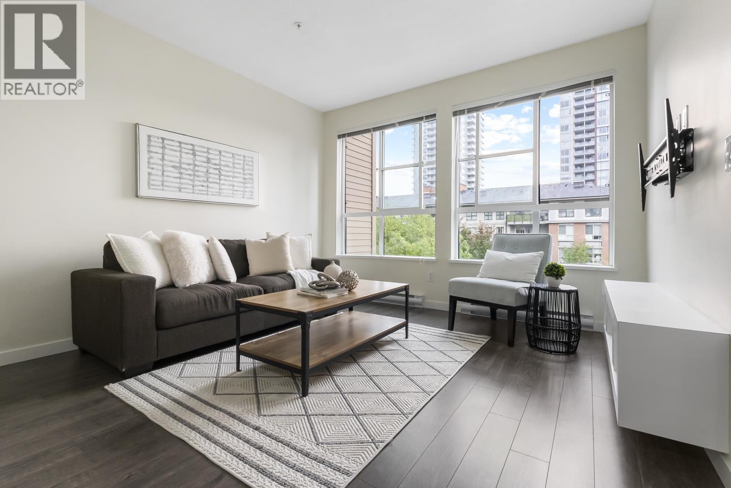 315 1152 WINDSOR MEWS