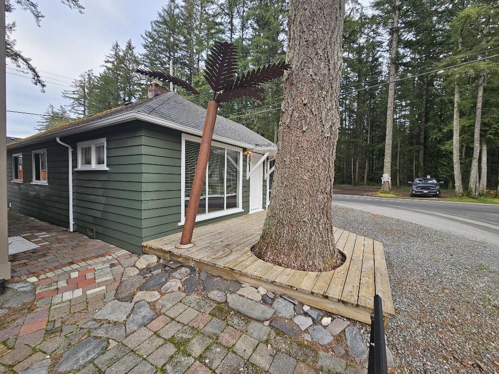 389 ALDER STREET, Cultus Lake North