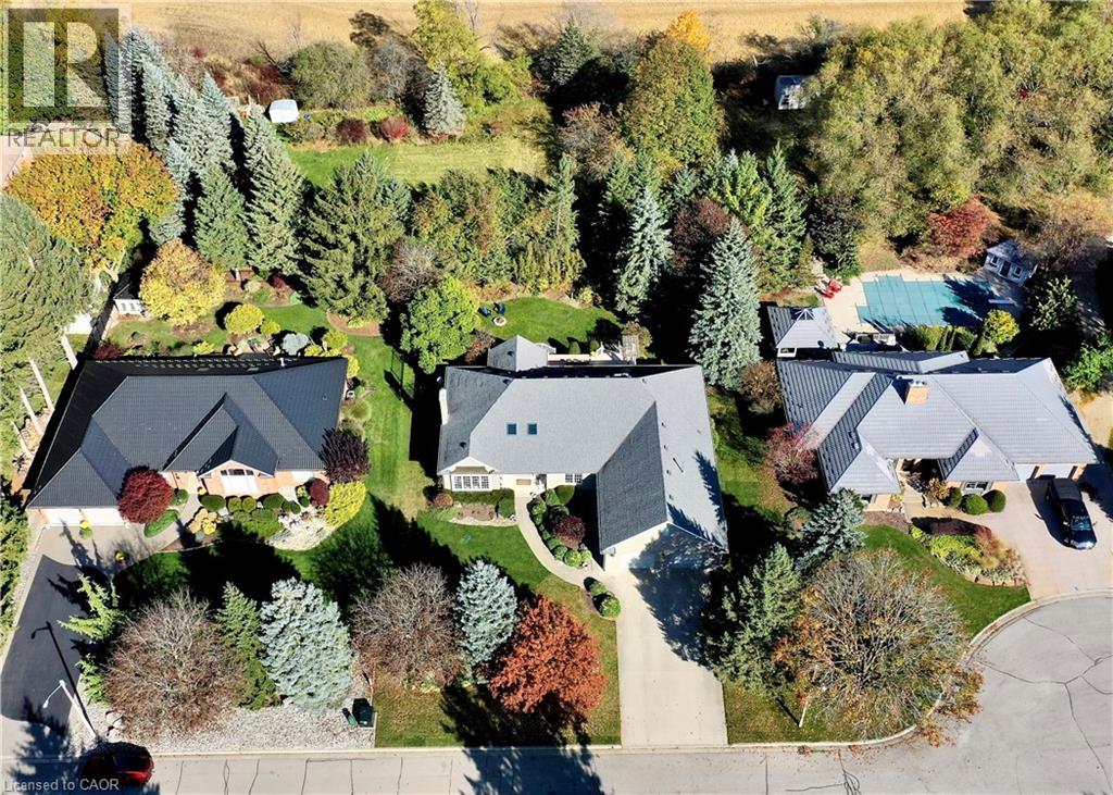 10 MEADOW HEIGHTS Drive