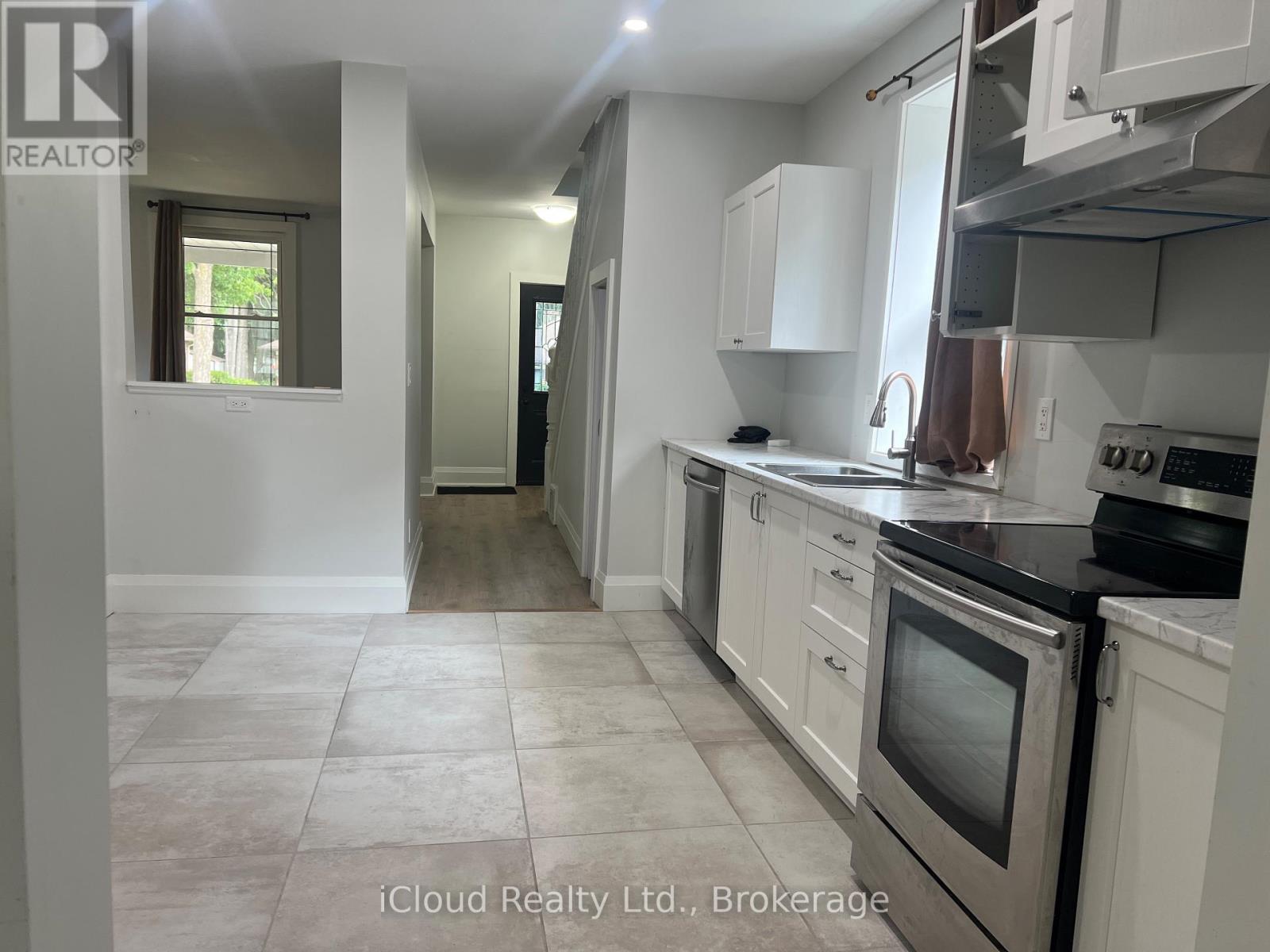 71 OSPREY STREET S