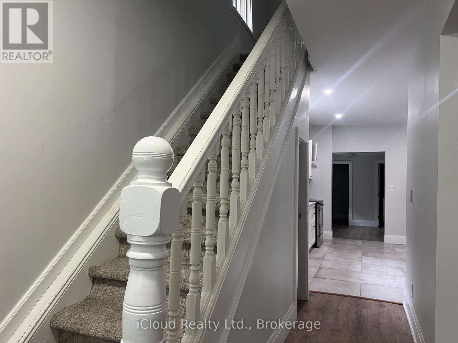 71 OSPREY STREET S
