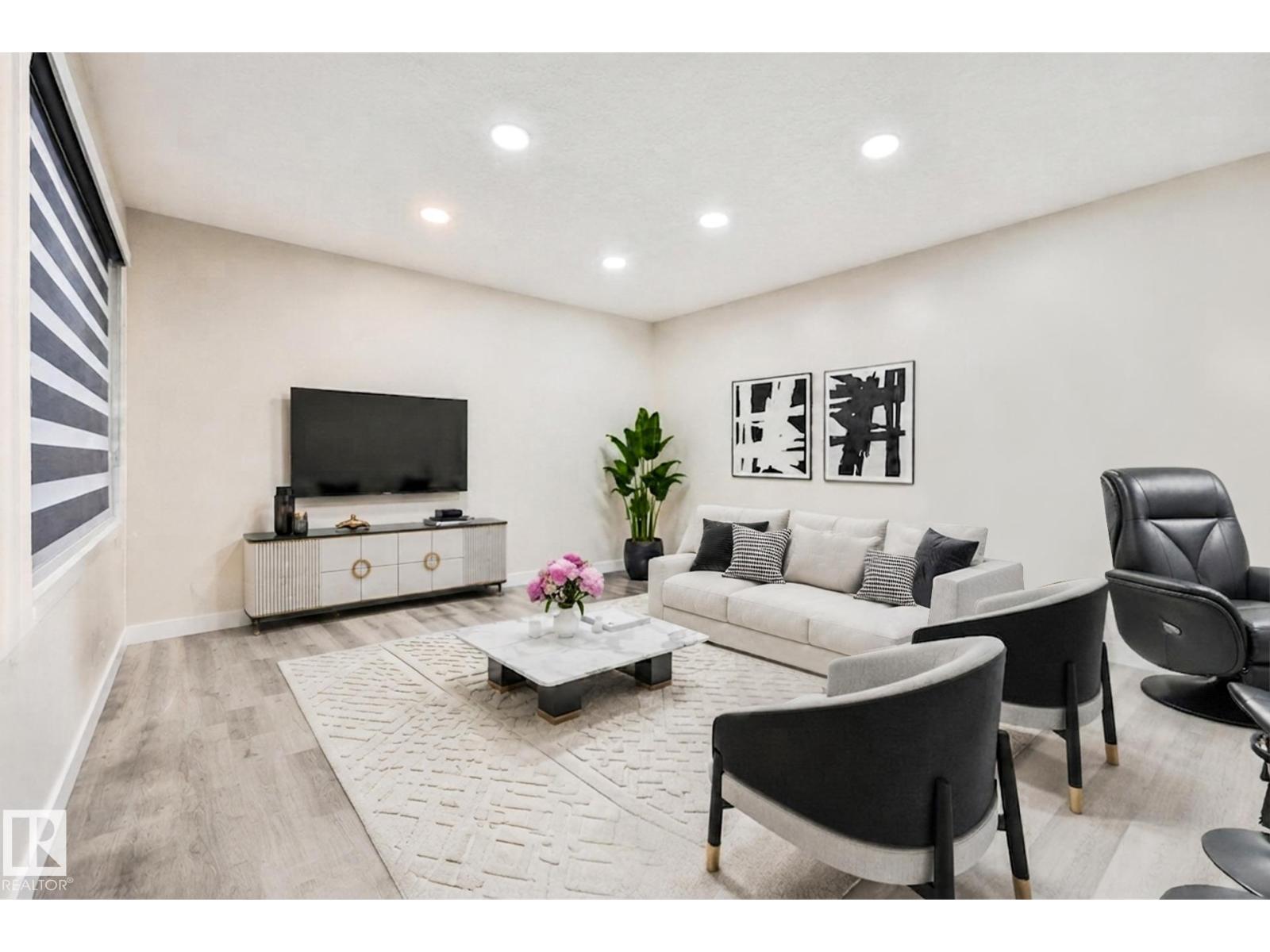 13608 114 ST NW