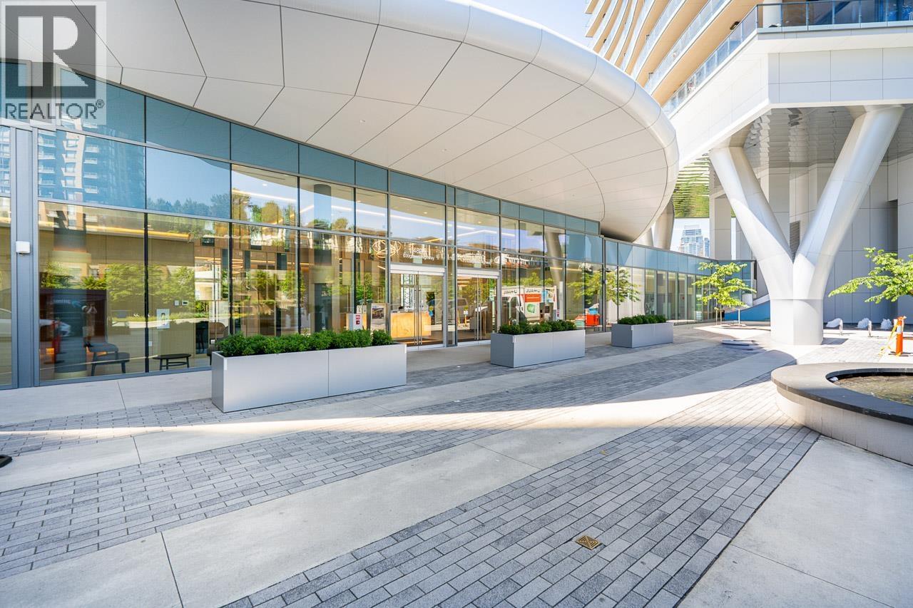 2208 4890 LOUGHEED HIGHWAY