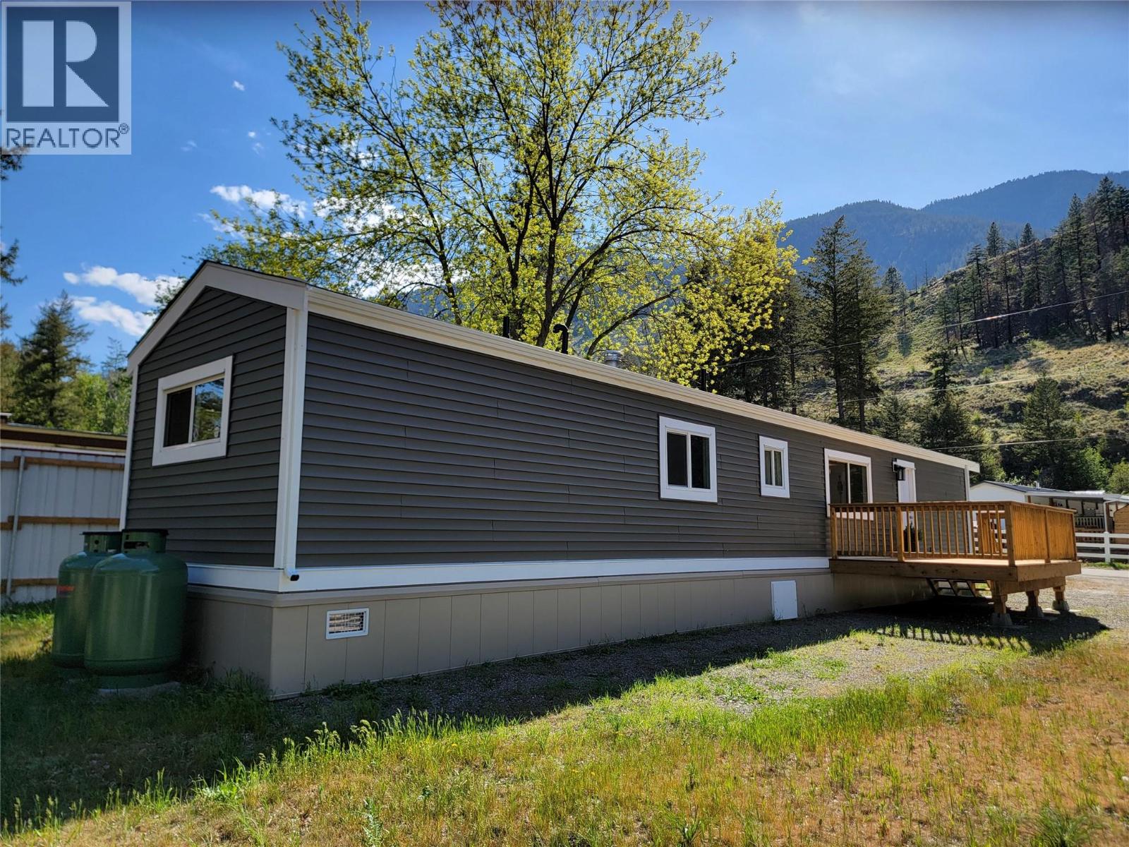 1514 Highway 3A Unit# 3