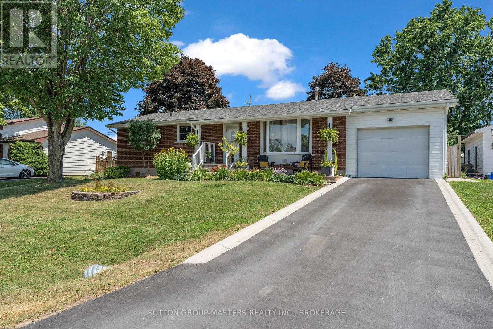 11 CHESTERFIELD DRIVE