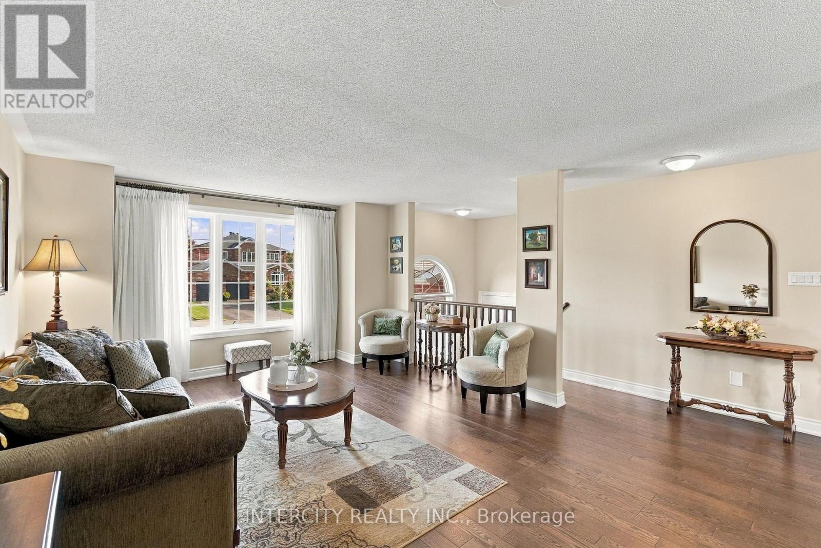 491 SHEWFELT CRESCENT