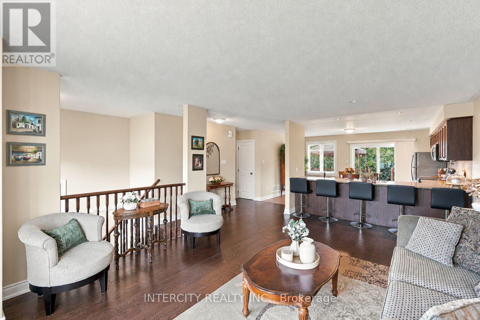 491 SHEWFELT CRESCENT