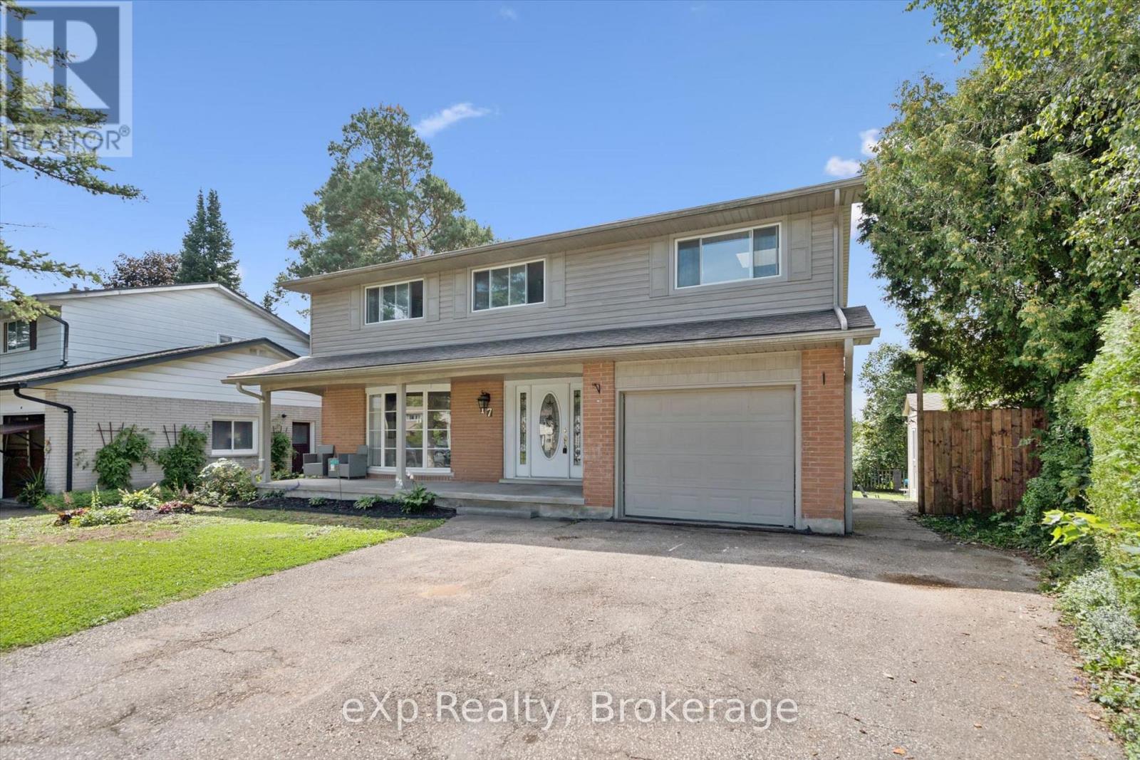 17 CARMINE PLACE