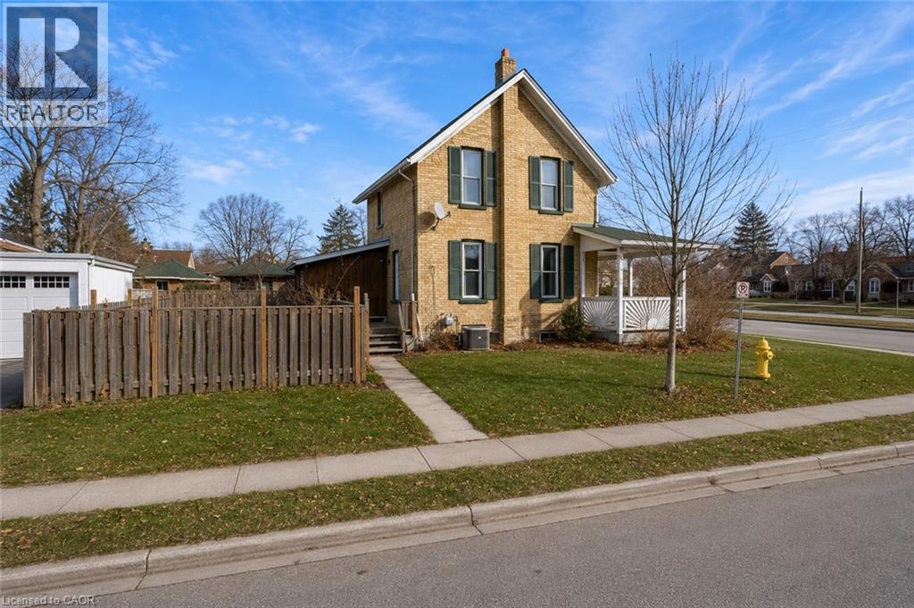 62 SAMUELSON Street - Photo 3