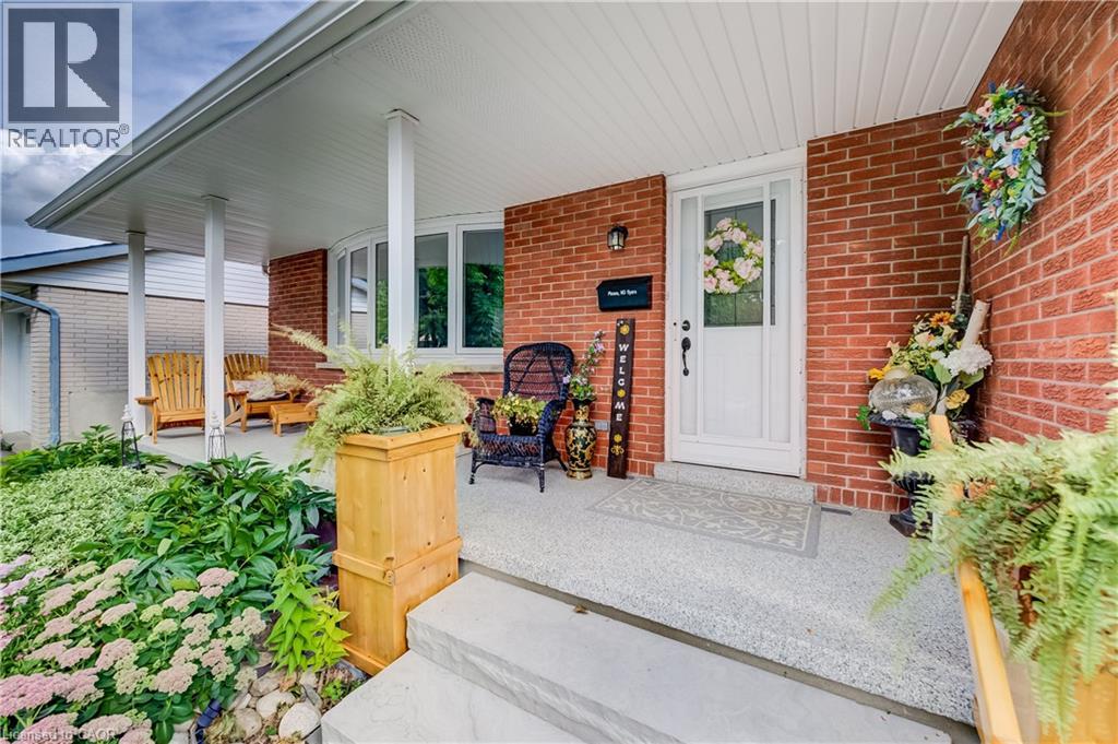 422 GRANGEWOOD Drive