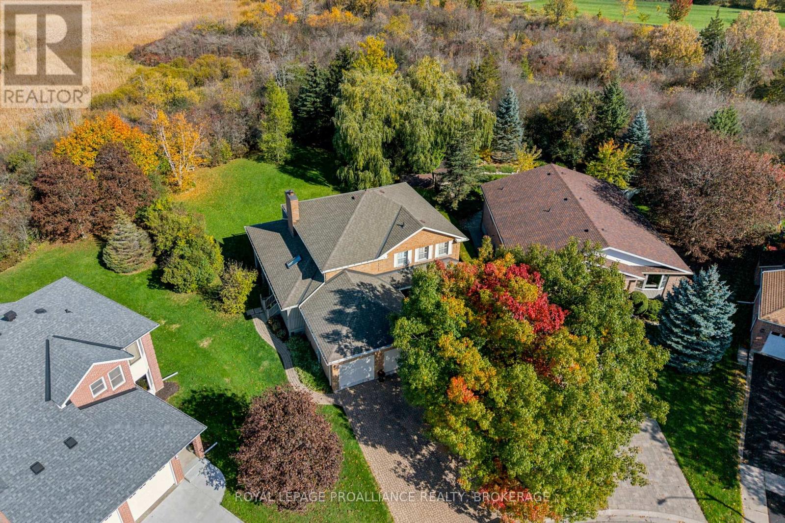 702 PARKSIDE CRESCENT