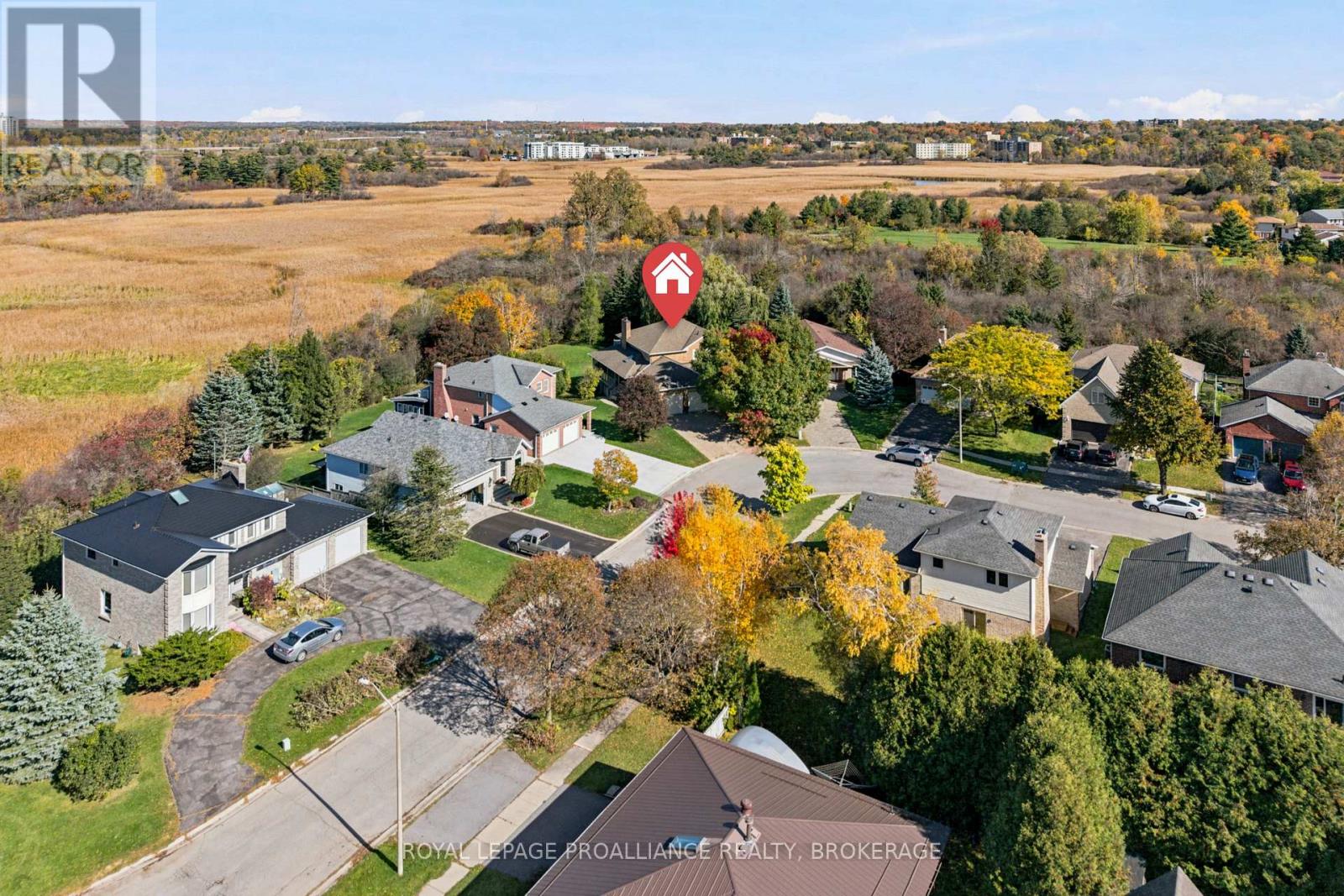 702 PARKSIDE CRESCENT