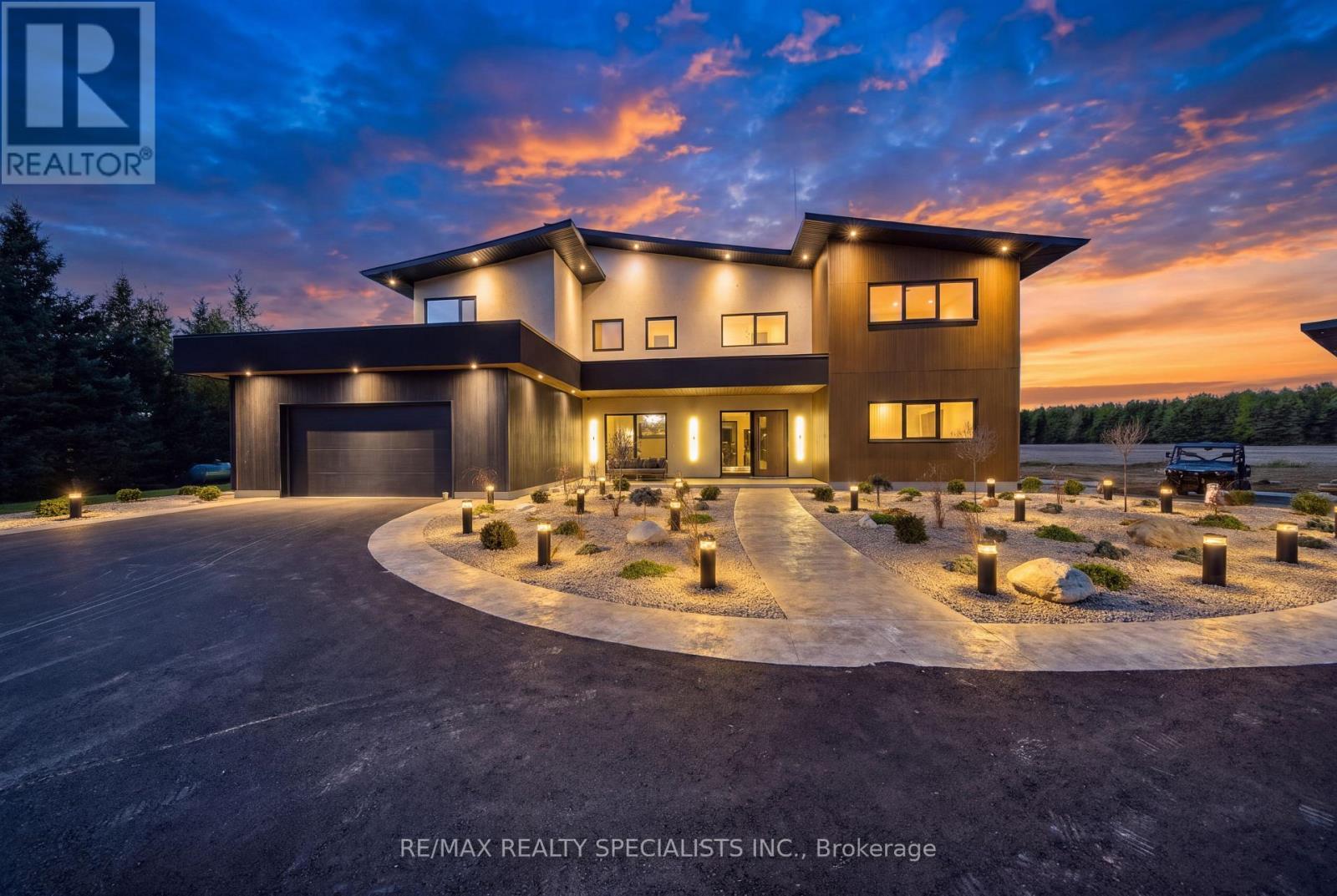 195043 AMARANTH EAST LUTHER TOWNLINE