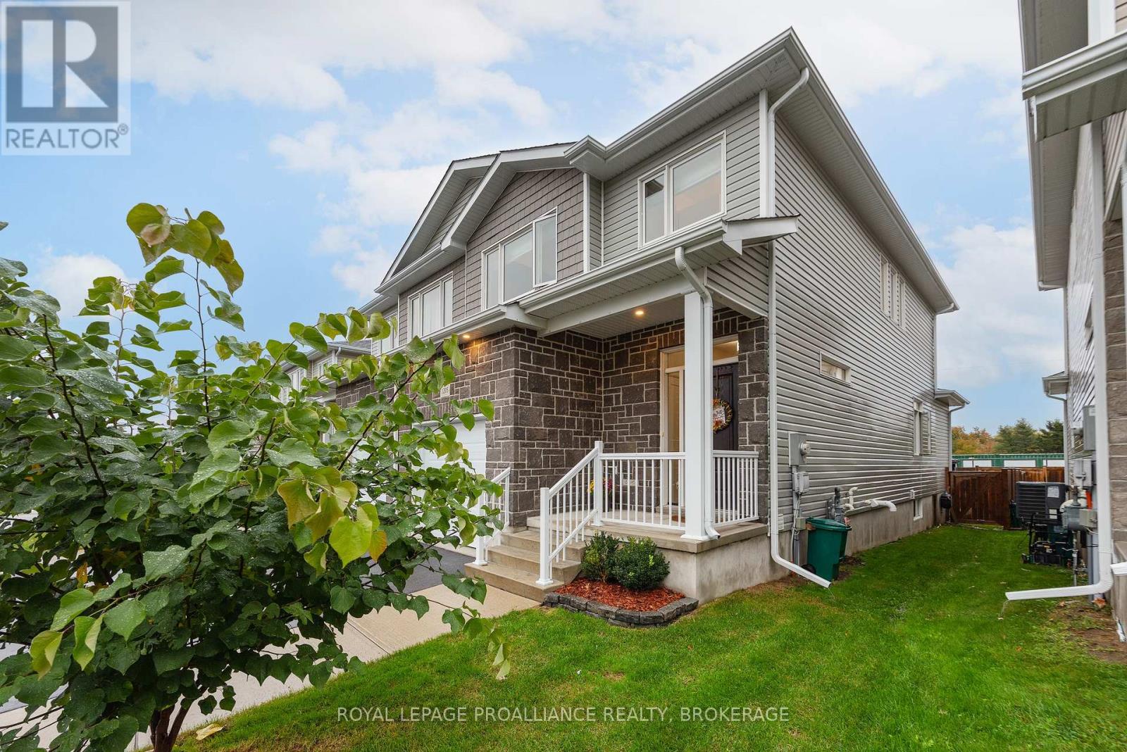 1205 MAX CRESCENT