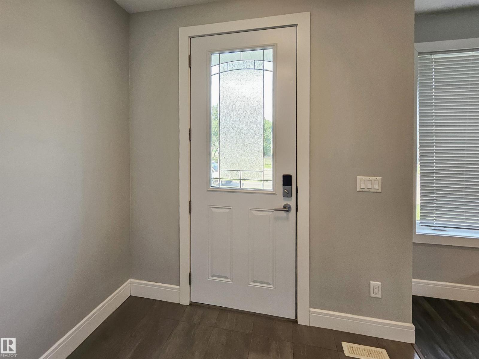 9311 66 AV NW NW