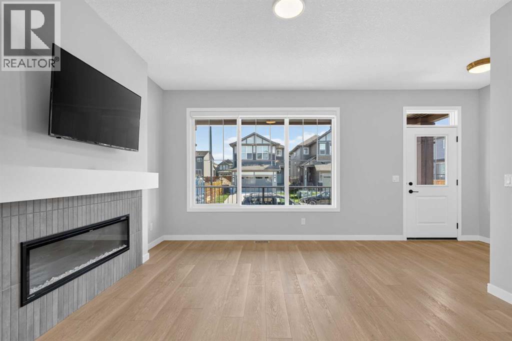 22 Chinook Winds Court SW